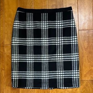 Talbots Plaid Pencil Knee-Length Skirt 14P Black Career Dark Academia Preppy